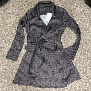 De Luc grey/Black Geometric Long Sleeve silky wrap Dress- nwt